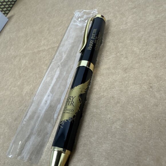 Harry Potter And The Cursed Child Parts One & Two On Broadway Souvenir Pen - Picture 3 of 4